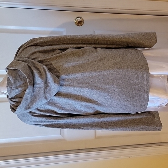 NWT - POLO MEN'S TEE SHIRT‎ PULLOVER HOODIE (sz med) - Picture 4 of 4